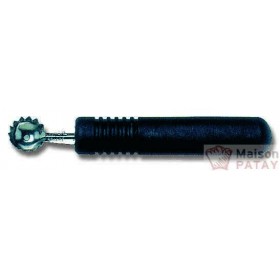 PETITS OUTILS : EQUEUTEUR A TOMATE 130MM