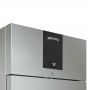 Frigo professionnel 700 litres SMEG, 1 porte, niveaux intérieurs réglables, plage de température : -2°C / +8°C.