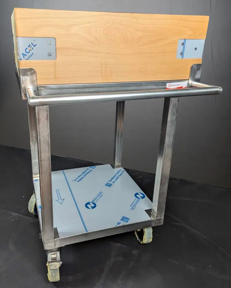 Personnalisez votre billot de bois ! Demandez votre billot boucher professionnel de fabrication française : devis avec les dimensions et les pieds de votre choix.