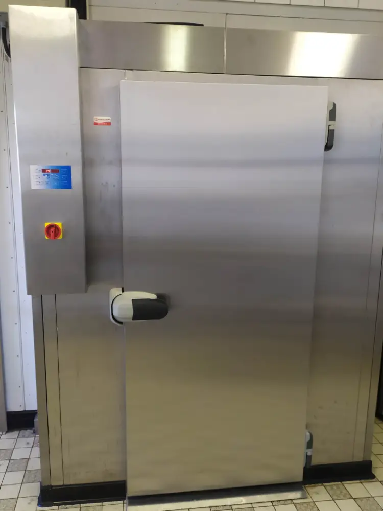 Votre matériel frigorifique chez Maison Patay : chambre froide, vitrine froid positif, armoire négative professionnelle, tour réfrigéré, cellule de surgélation...