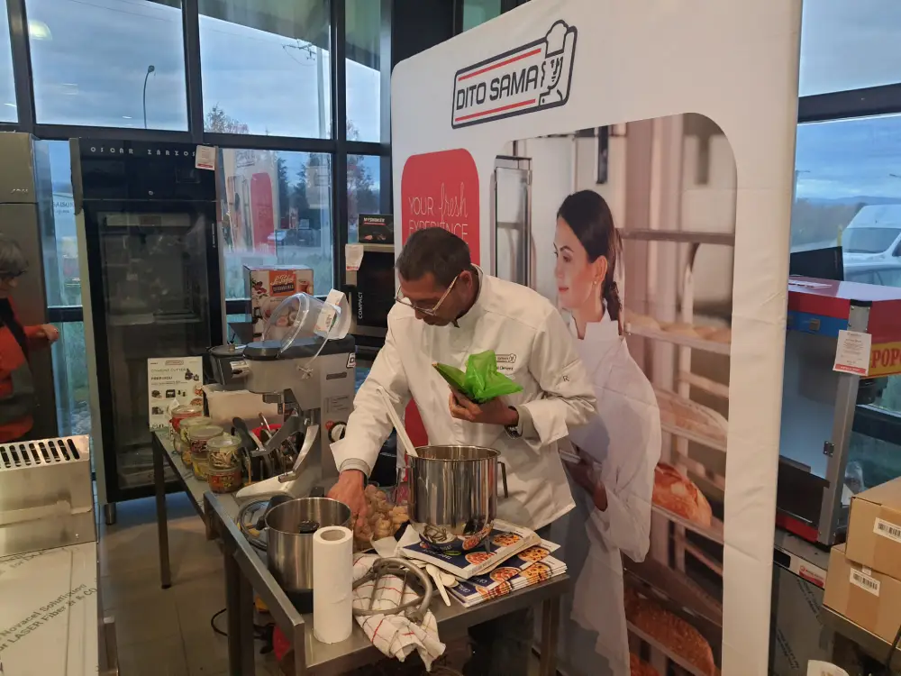 L'éminceur de légumes Dito Sama a fait ses preuves lors de la démonstration des appareils de cuisine professionnelle de la marque chez Maison Patay.