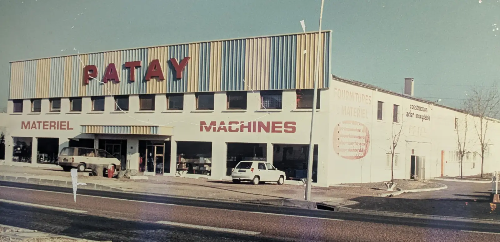 Maison Patay, fidèle au Roannais : d'abord un magasin de cuisine au Coteau, puis un magasin de cuisine à Riorges, aujourd'hui à Saint-Romain-la-Motte !