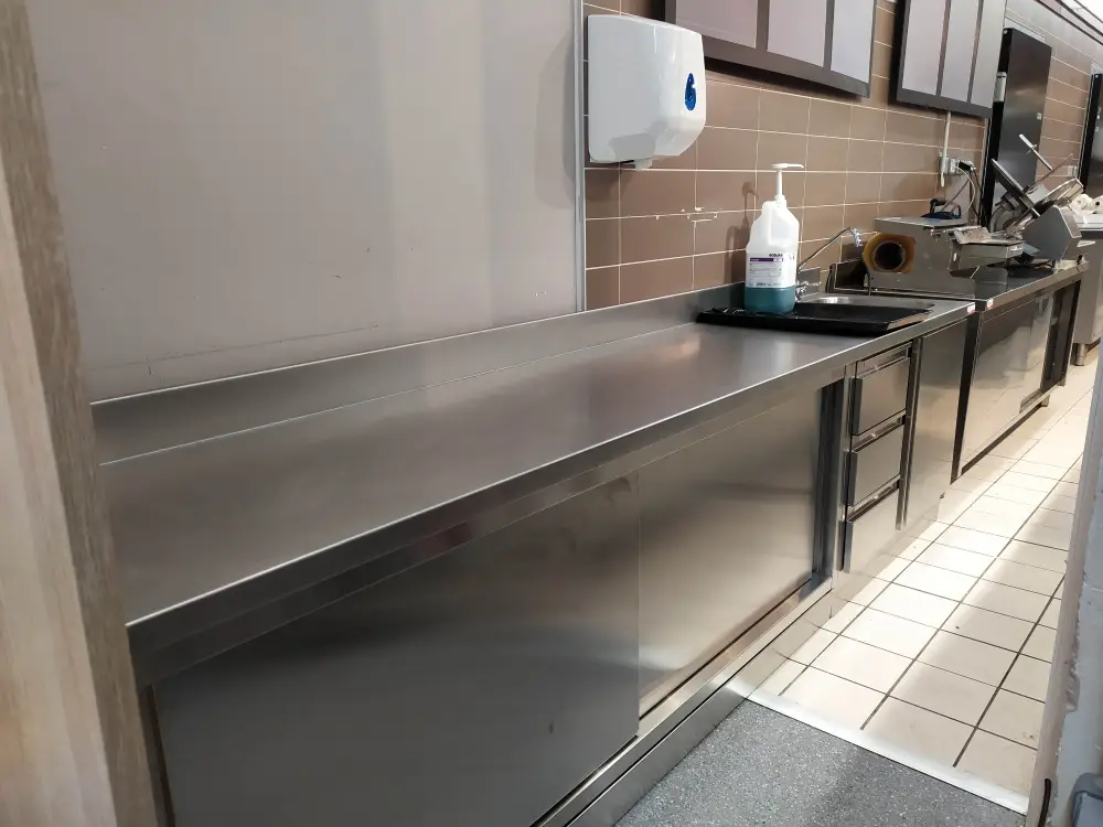 Meuble inox complet installé