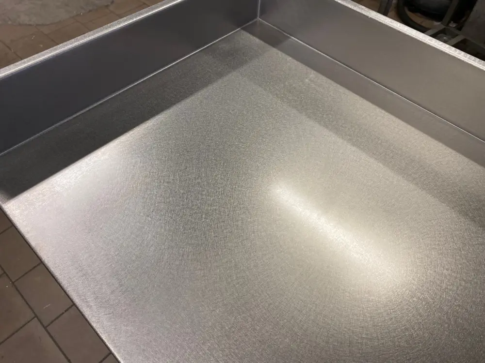 Meuble inox finition polyvbrée