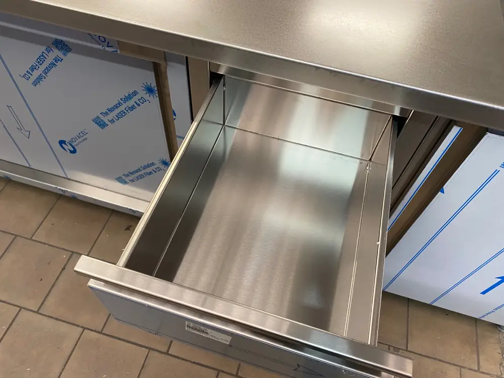 Meuble inox - Dessous 2