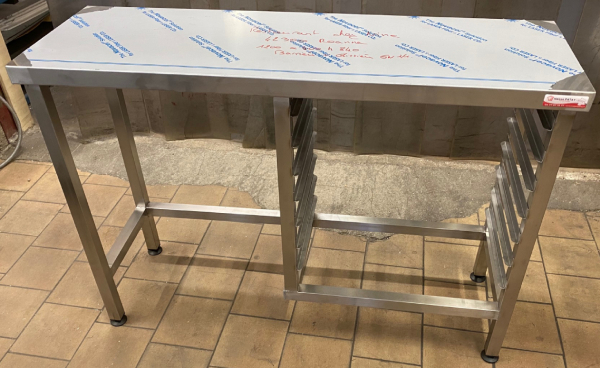 Table inox avec jeu de glissières 1